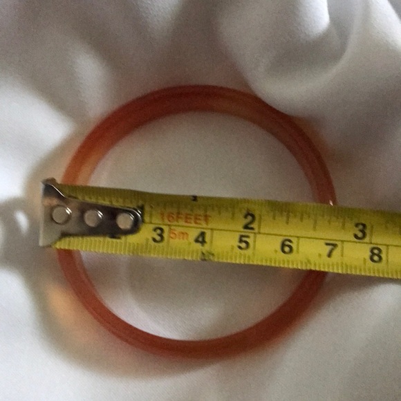 Red Jade Bangle - Picture 7 of 8